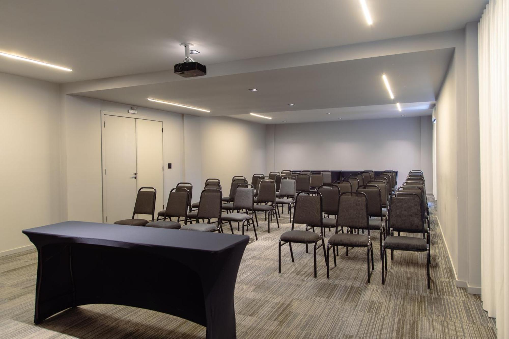 Slim Curitiba Alto Da XV Hotel Bagian luar foto