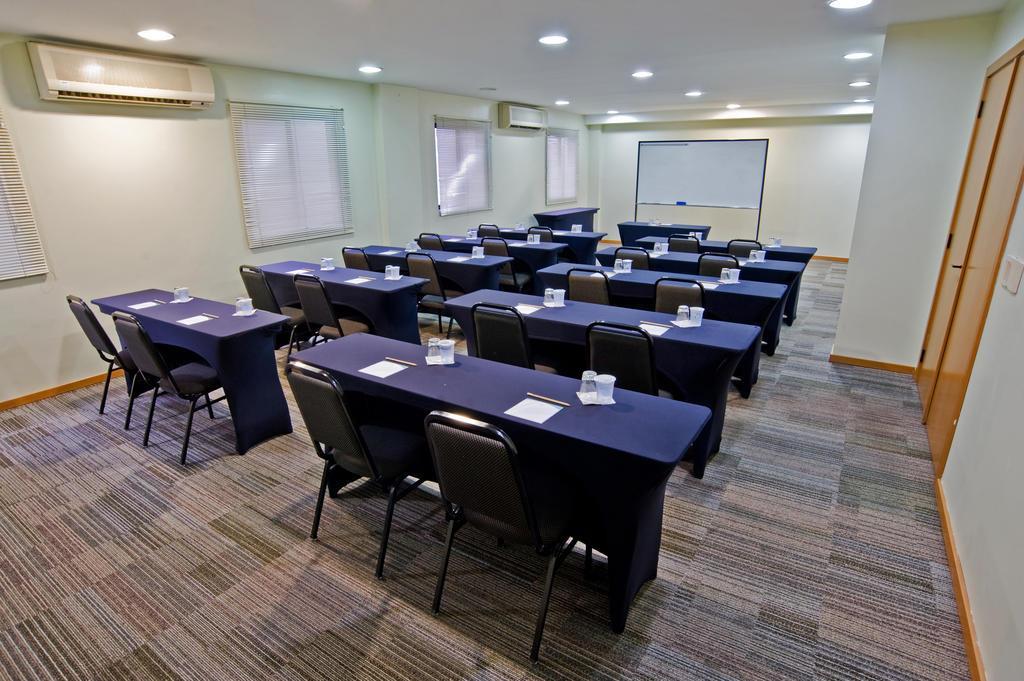 Slim Curitiba Alto Da XV Hotel Bagian luar foto
